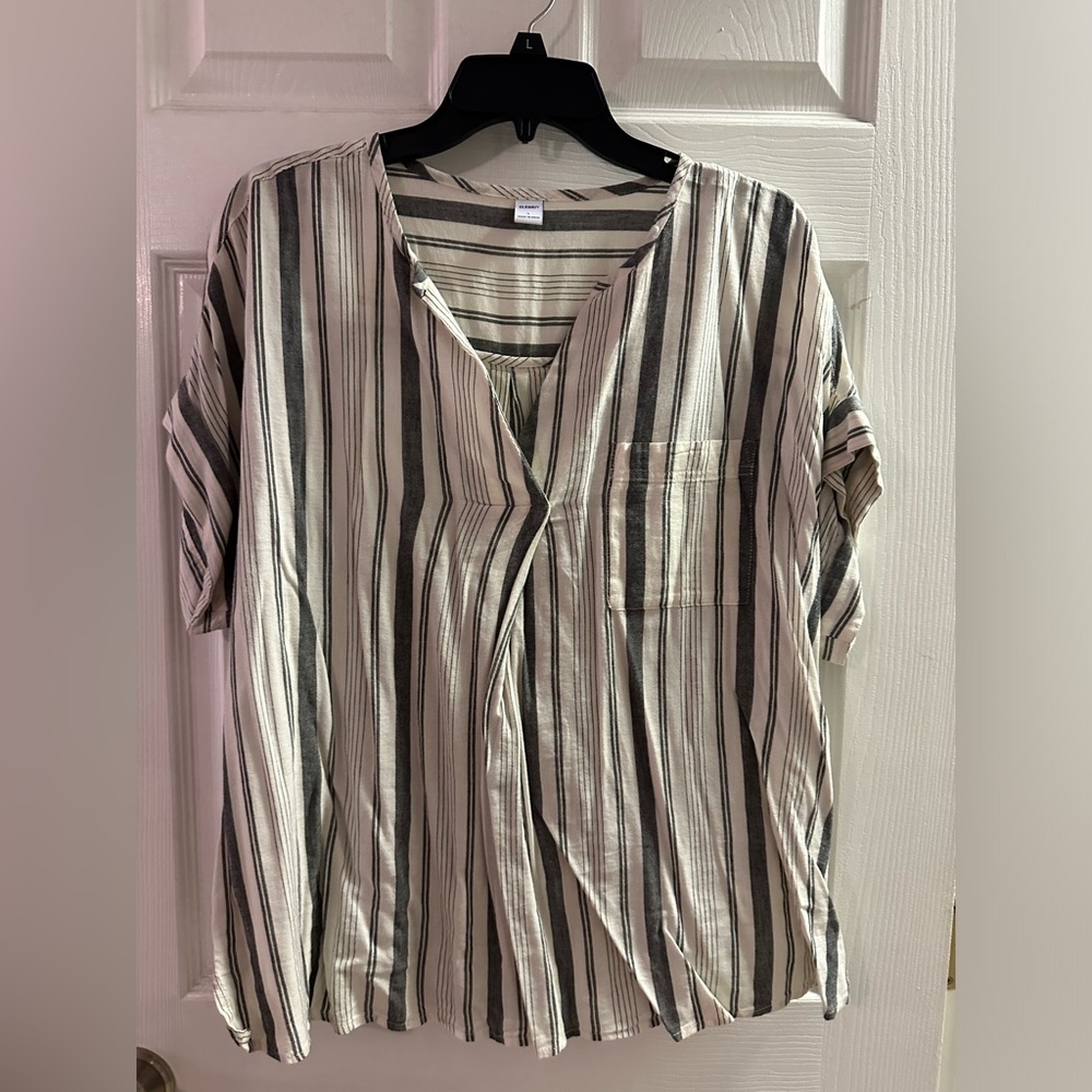 Old Navy Blouse size L